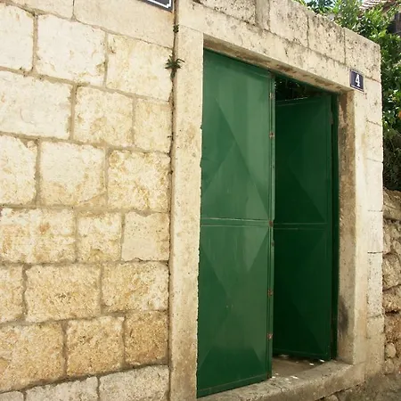 Kovoc Komiža