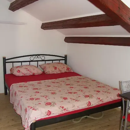 Kovoc Apartment Komiža